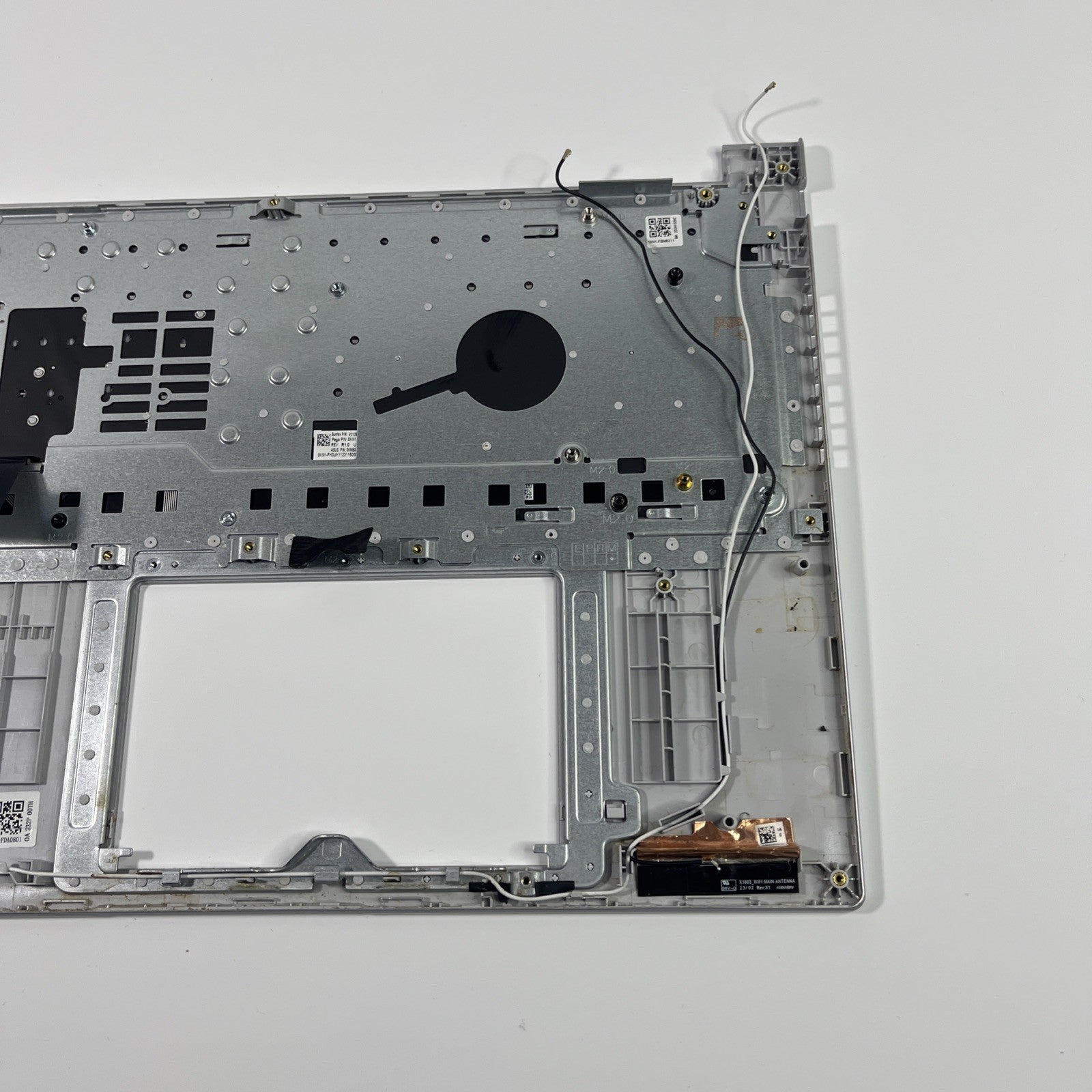 Genuine Silver ASUs vivobook 16 m1603QA palmrest And Keyboard 13N1-FBM0311