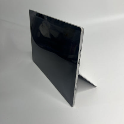 Microsoft Surface Pro 7 – i5-1035G4 8GB RAM 128GB SSD Windows 11 Grade C
