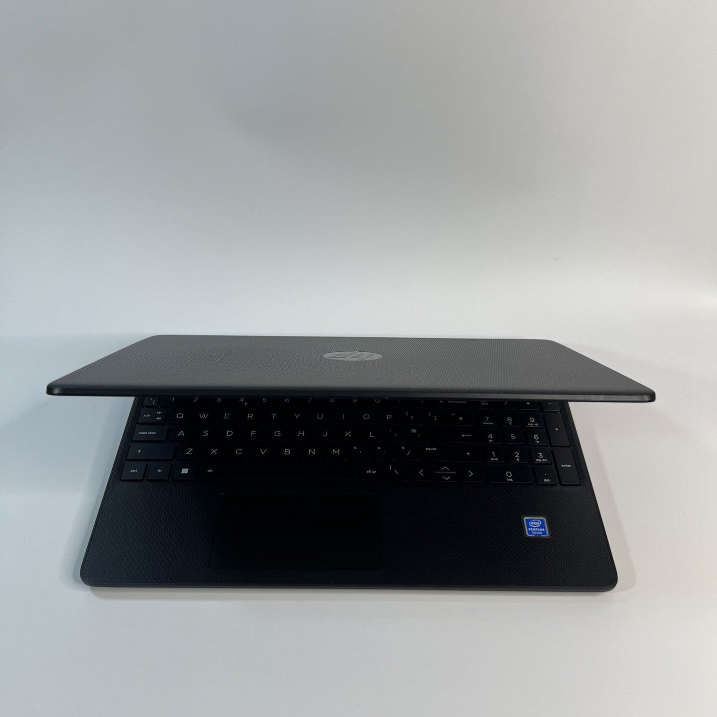 HP 15s-fq0004sa 15.6" Laptop Intel Pentium Silver N5030 4 GB RAM 128 GB SSD