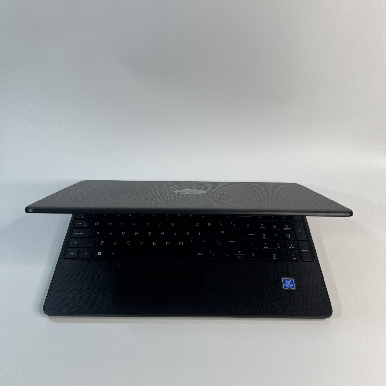 HP 15s-fq0004sa 15.6" Laptop Intel Pentium Silver N5030 4 GB RAM 128 GB SSD