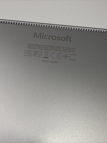 Microsoft Surface Laptop 4 13.5" Inte i5-1135G7 8GB RAM 512GB SSD Cracked Screen