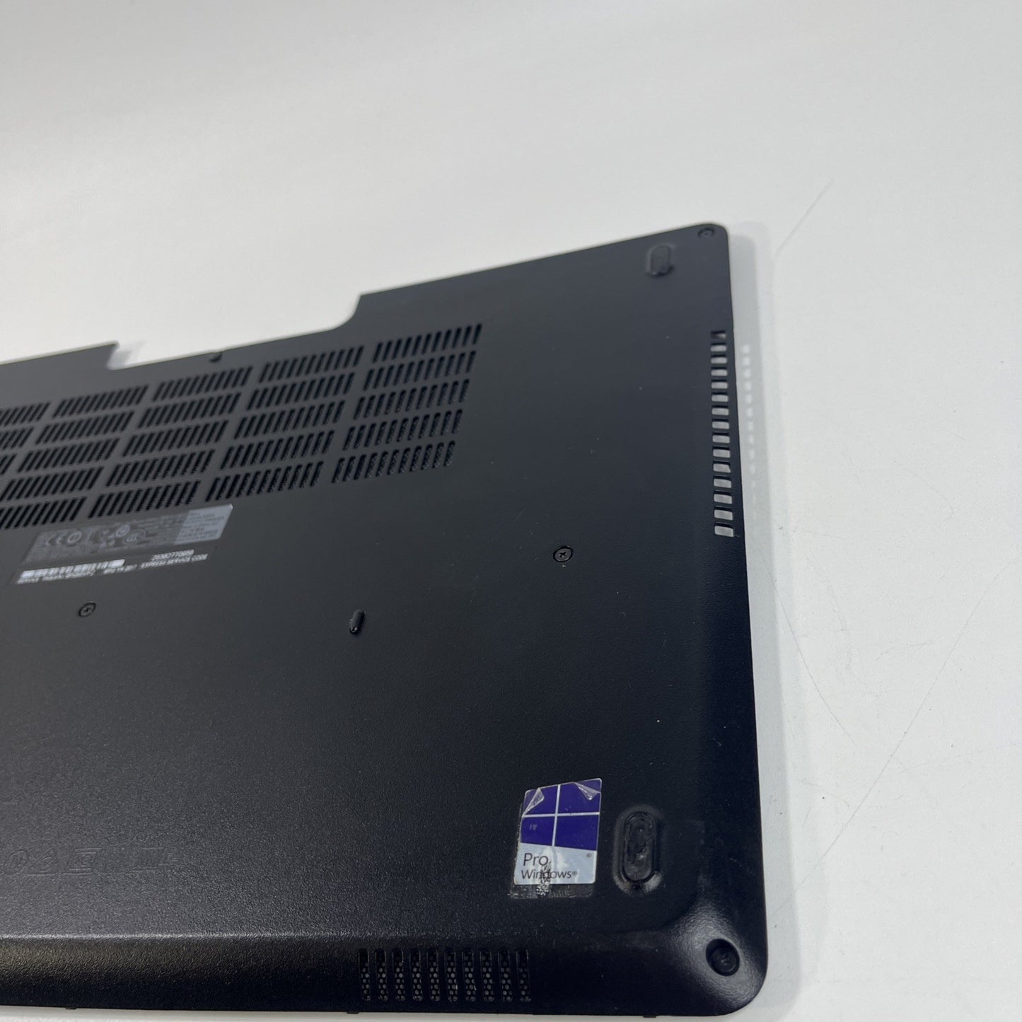 Genuine Black Dell Latitude E5570  Shell Bottom Base Case Cover Oovj58