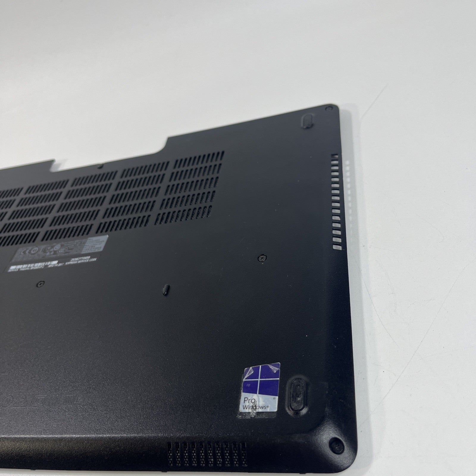 Genuine Black Dell Latitude E5570  Shell Bottom Base Case Cover Oovj58
