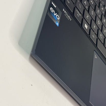 Asus Zenbook UX3402v OLED 14 2.8K Touchscreen Intel EVO 16GB RAM 256GB i5-1340P.