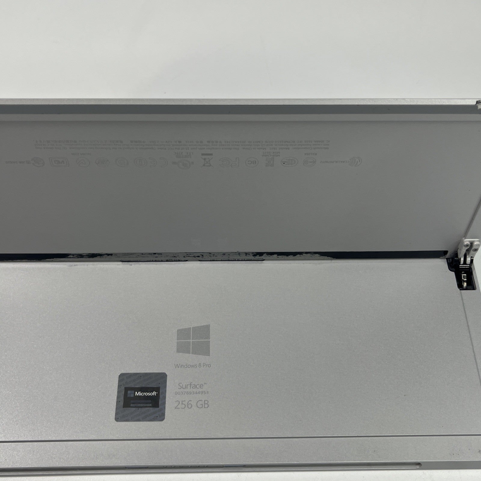 Microsoft Surface Pro 3 12” Intel i5-4300U 1.90 GHz  8GB RAM 256GB SSD Win 8 Pro