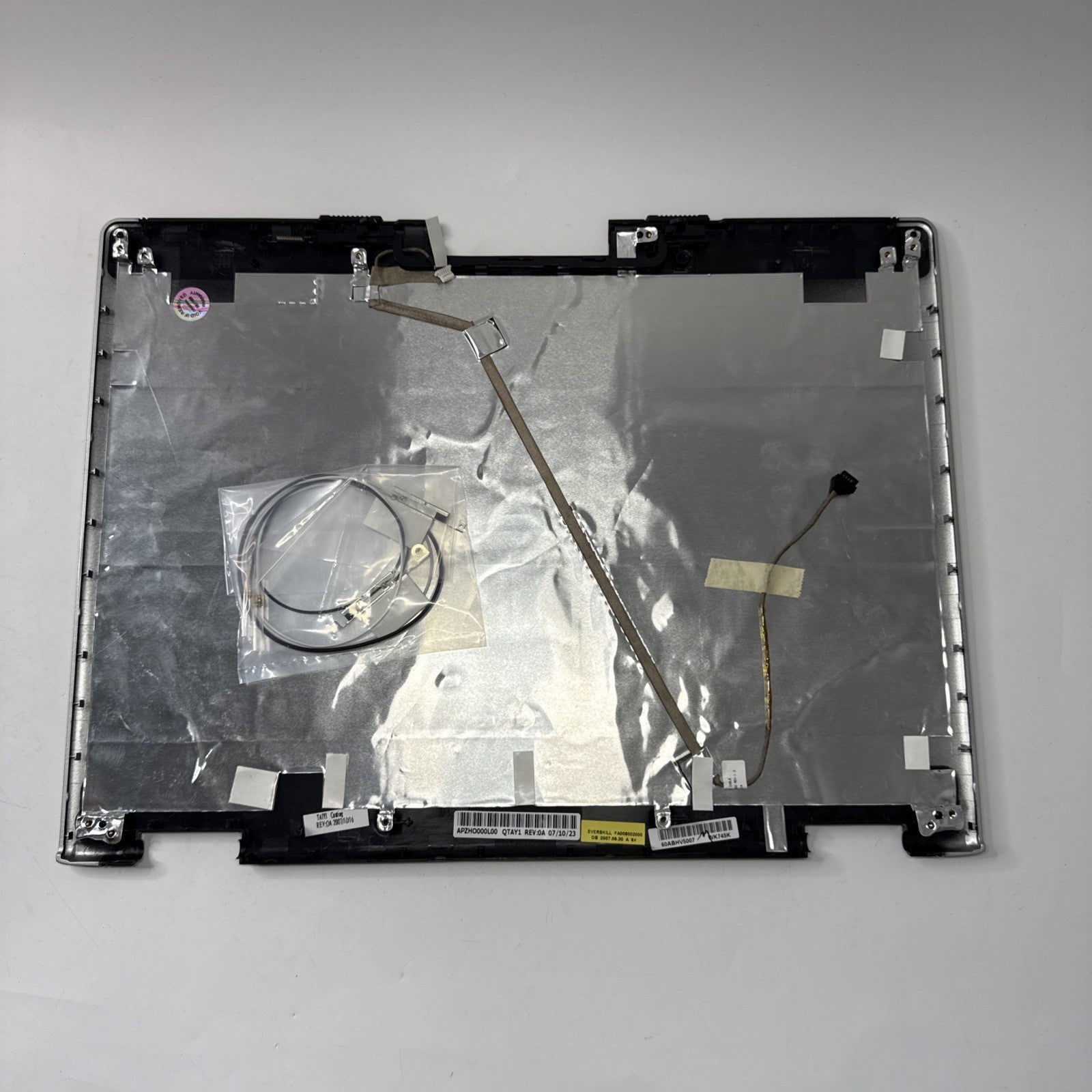 Acer Aspire 5100 60.ABHV5.007 LCD Top Back Rear Lid Cover  Silver