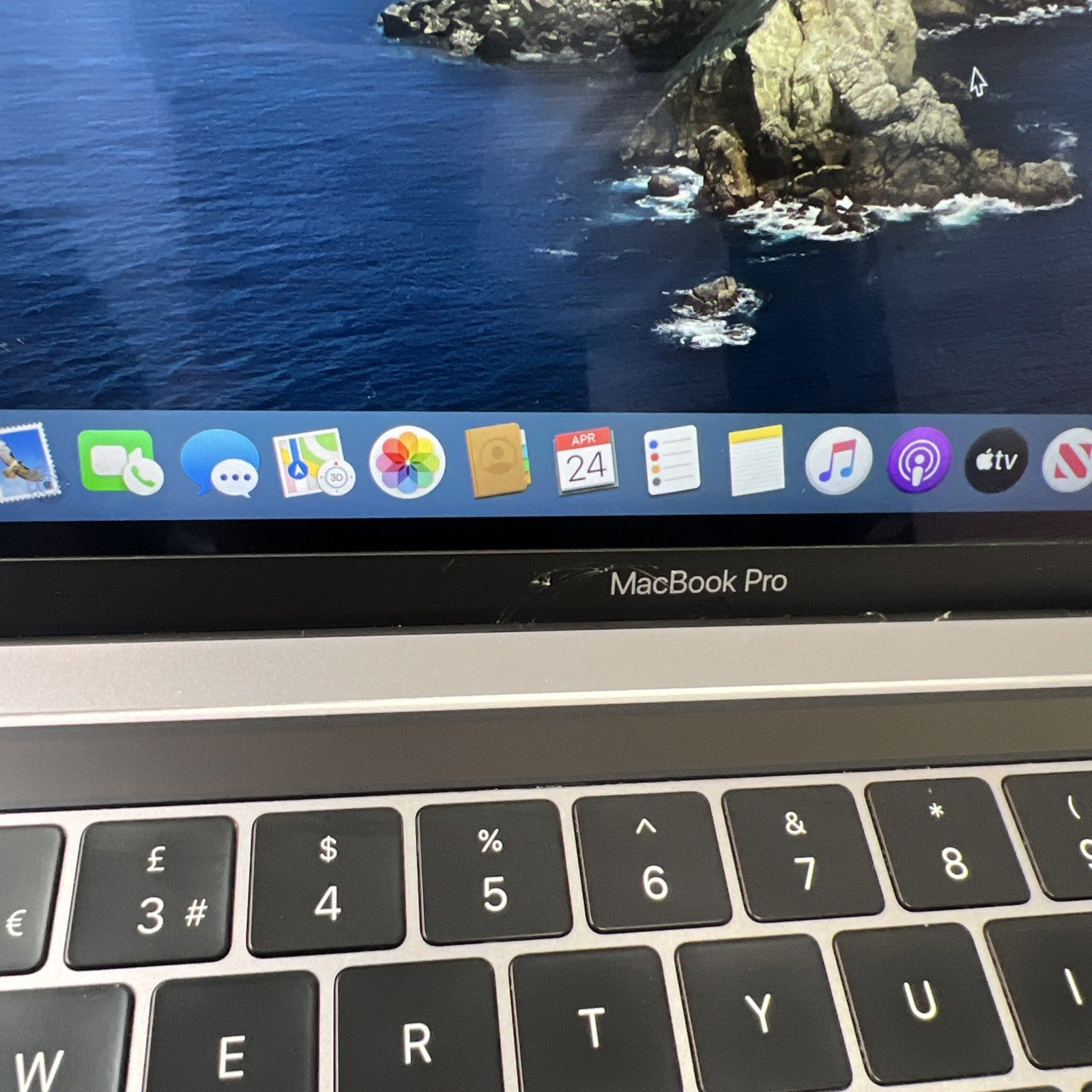 Apple MacBook Pro A2159 2019 13"  Touch Bar Core i5-8257U 1.4GHz 128GB SSD 8GB