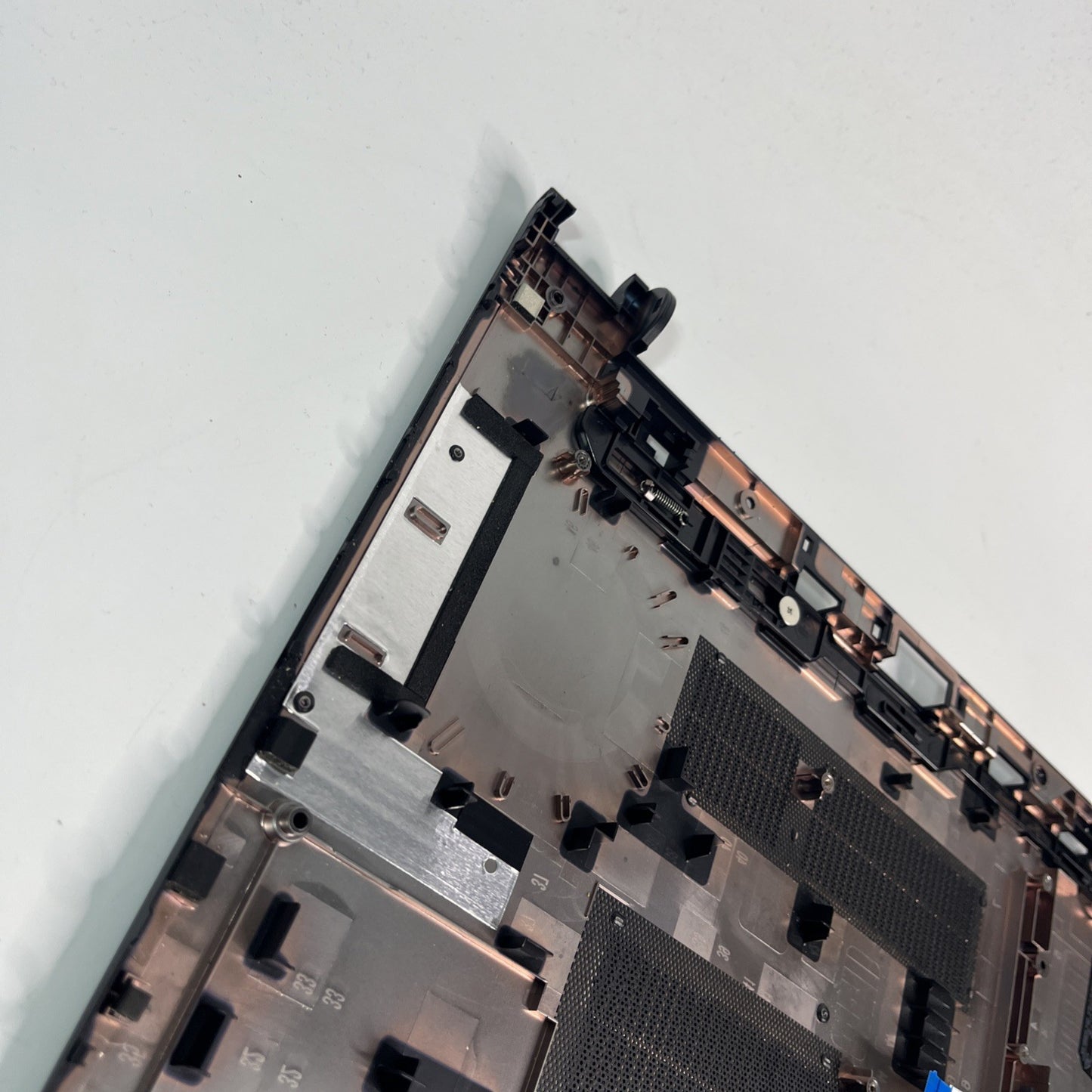Genuine Black Dell Vostro 15 3568 Bottom-base Cn-00MRCR-JTn