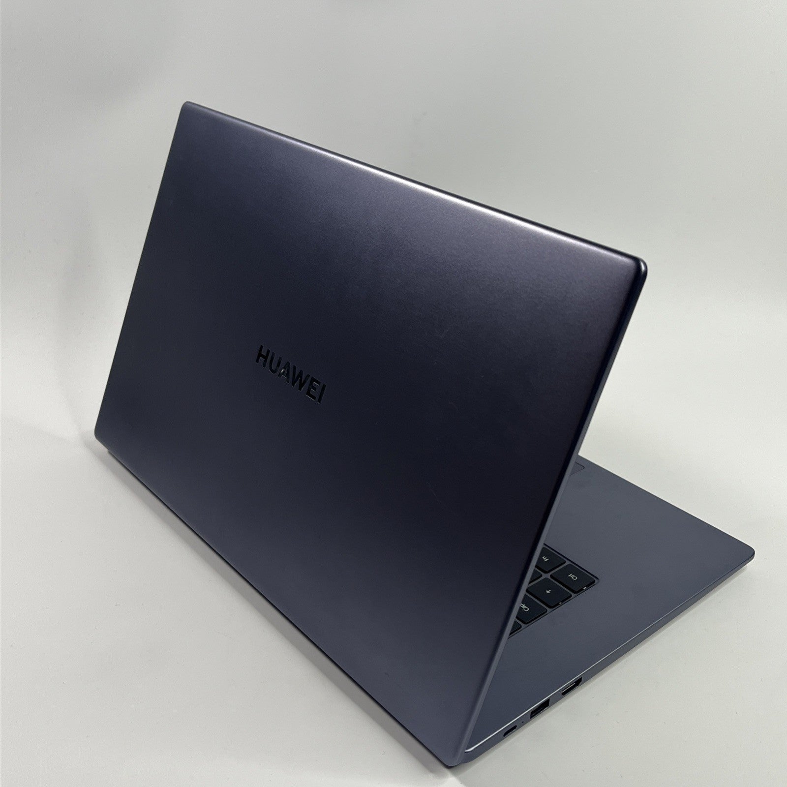 Huawei MateBook BOHL WXX9  Ryzen 5 4500U 2.30GHz 8GB RAM 256GB SSD W11