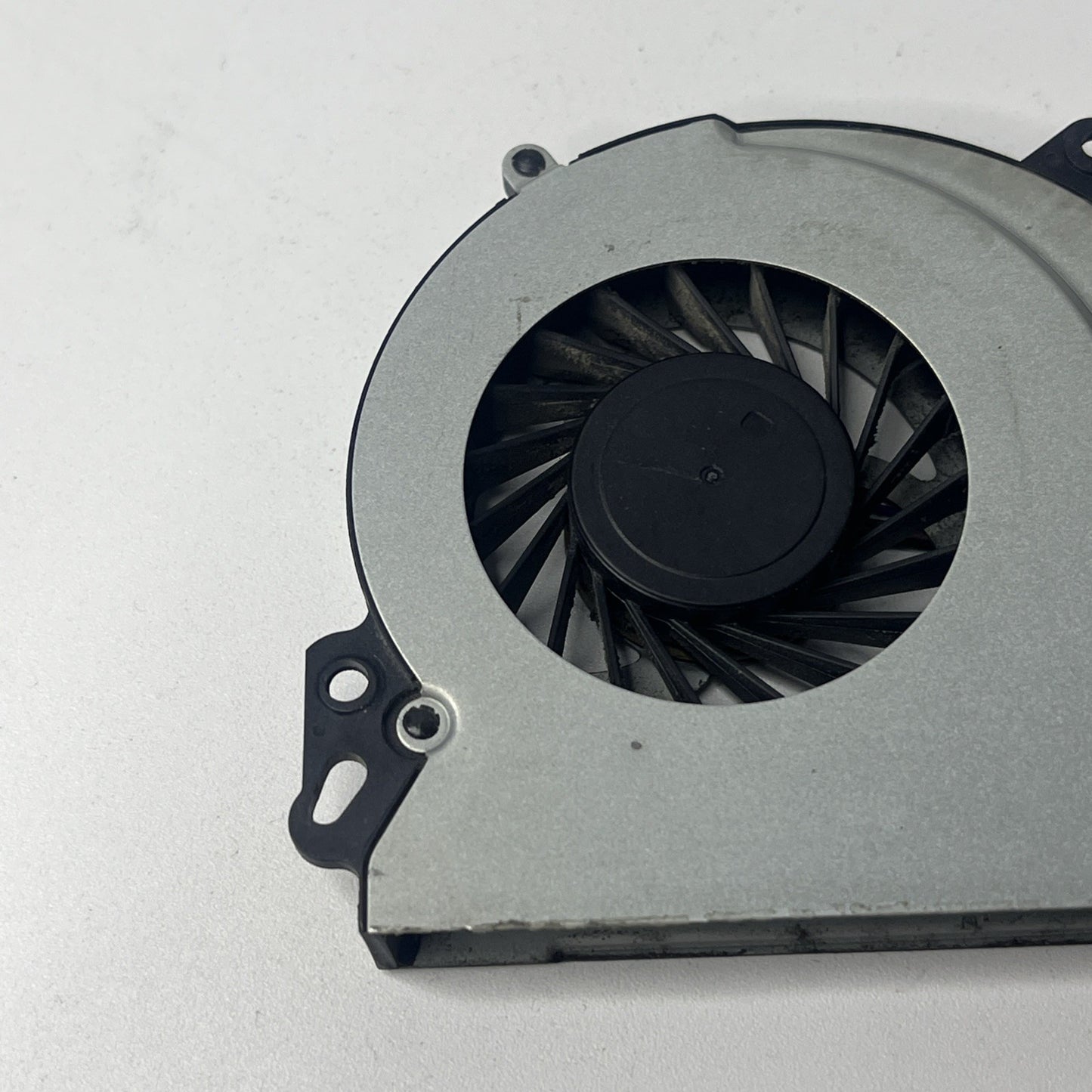 CPU Cooling Fan 6033B0032801 For HP TouchSmart Envy 17-j184NA Laptop