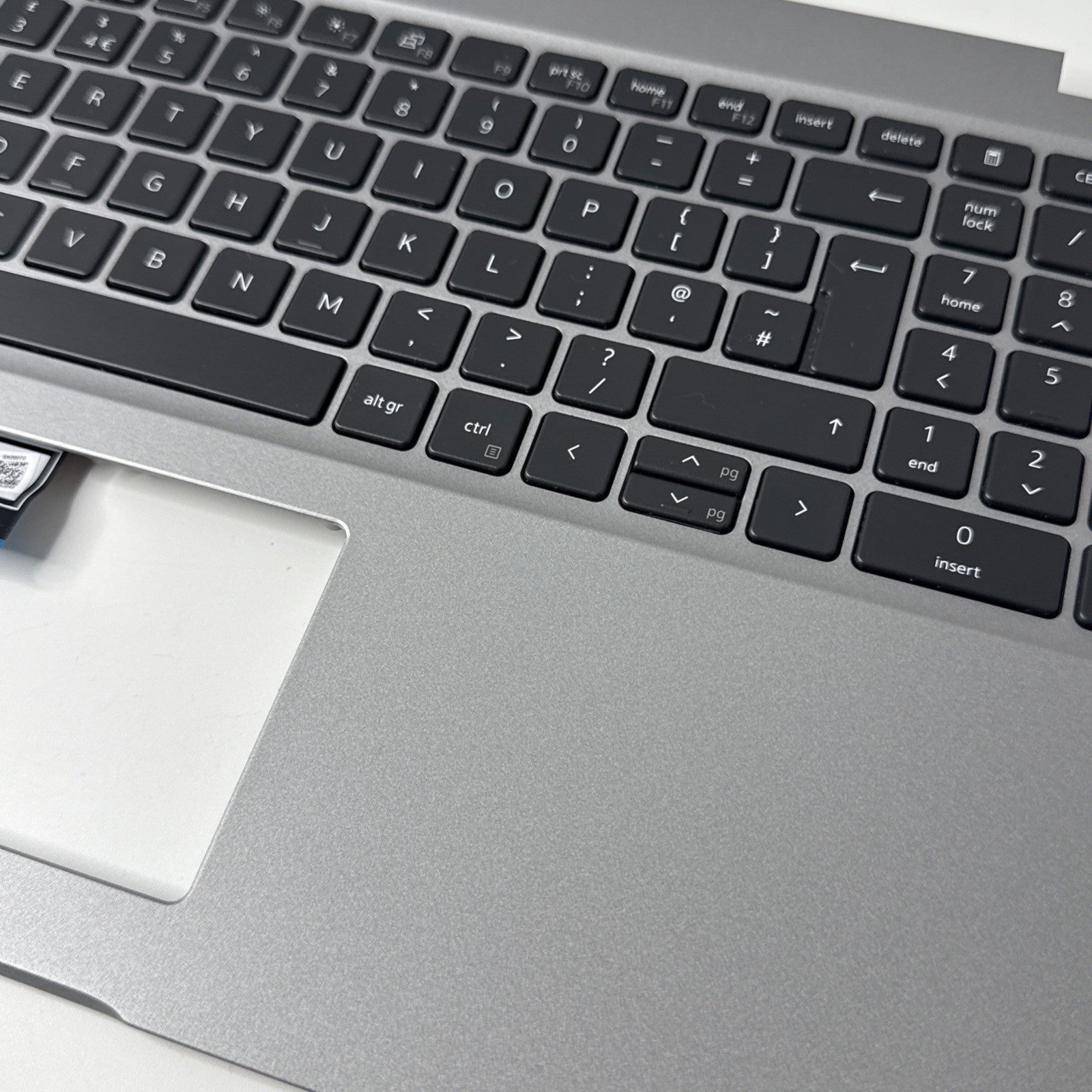 Dell Latitude 5530 Genuine Palmrest Assembly, UK Keyboard 0RRN8D Silver