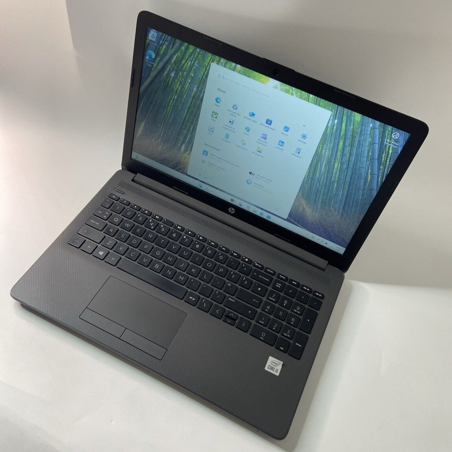 HP 250 G7 15.6" Notebook -intel Core i5-1035G1 8GB RAM 256GB SSD Windows 11 Pro