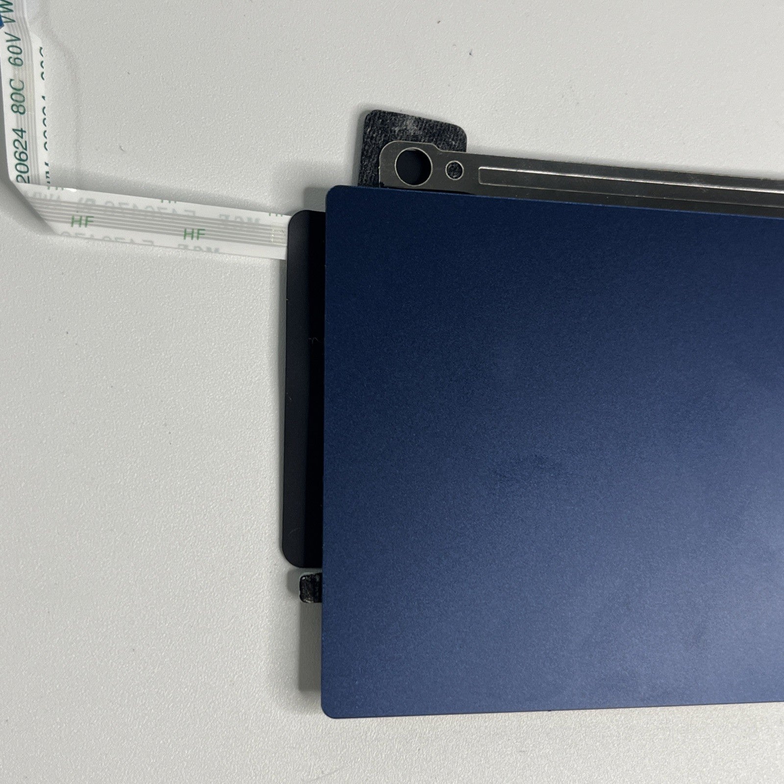 Lenovo Ideapad  Slim 3 Chrome 14M868 Laptop Touchpad Blue
