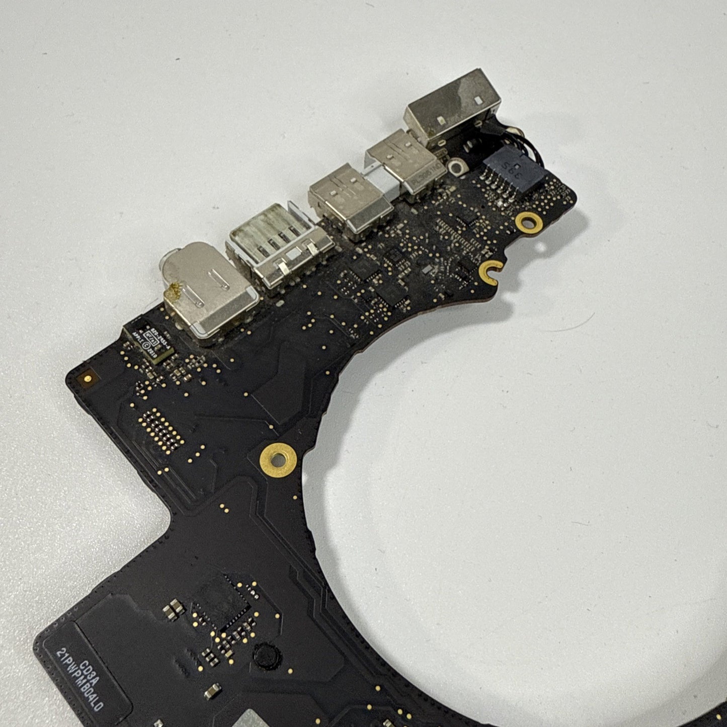 MacBook Pro 15" A1398 Late 2013 Logic Board i7-4960HQ (FOR PARTS)