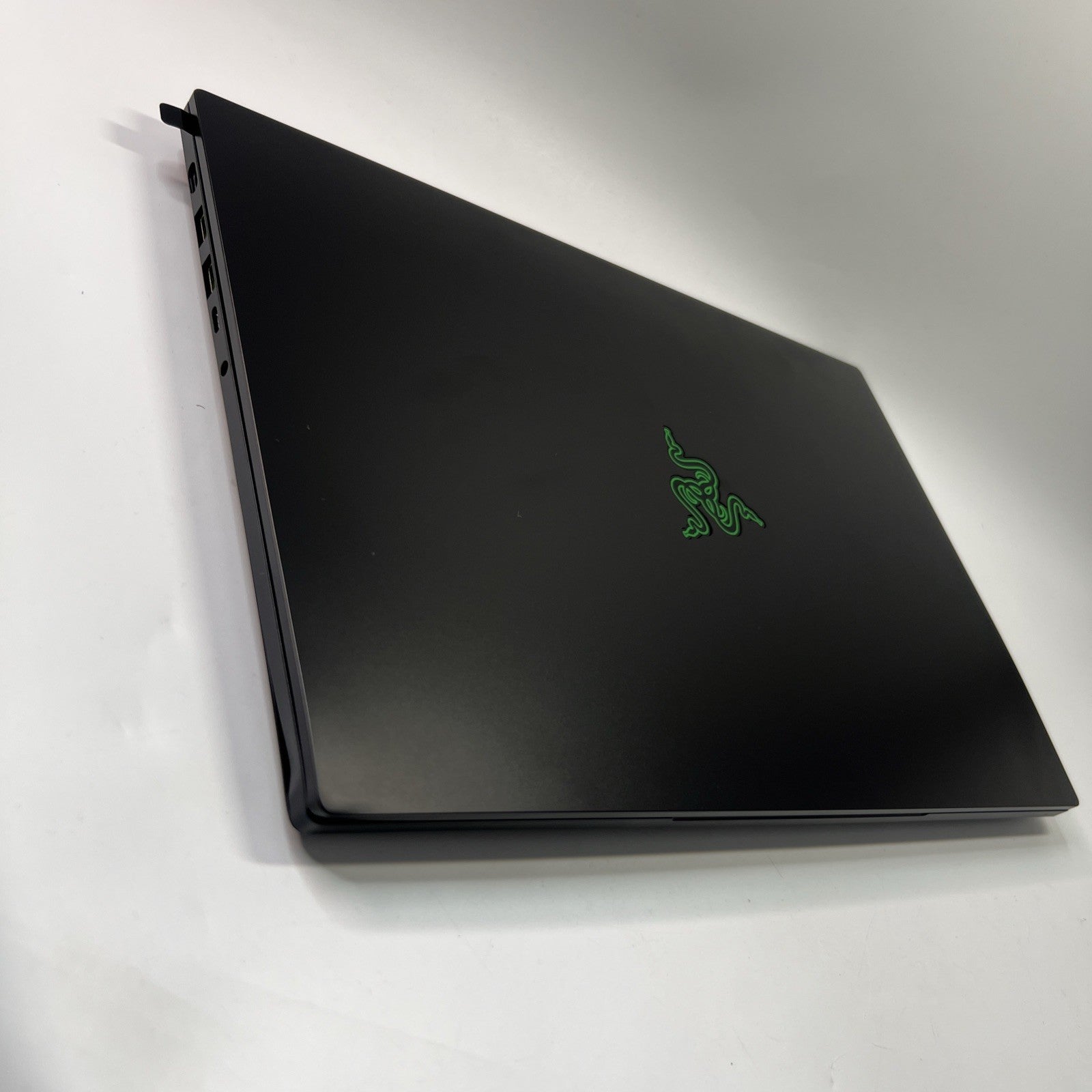 Razer Blade 15 Advanced RZ09-0421 Intel i7-12800H 32GB RAM 1TB SSD RTX 3080Ti