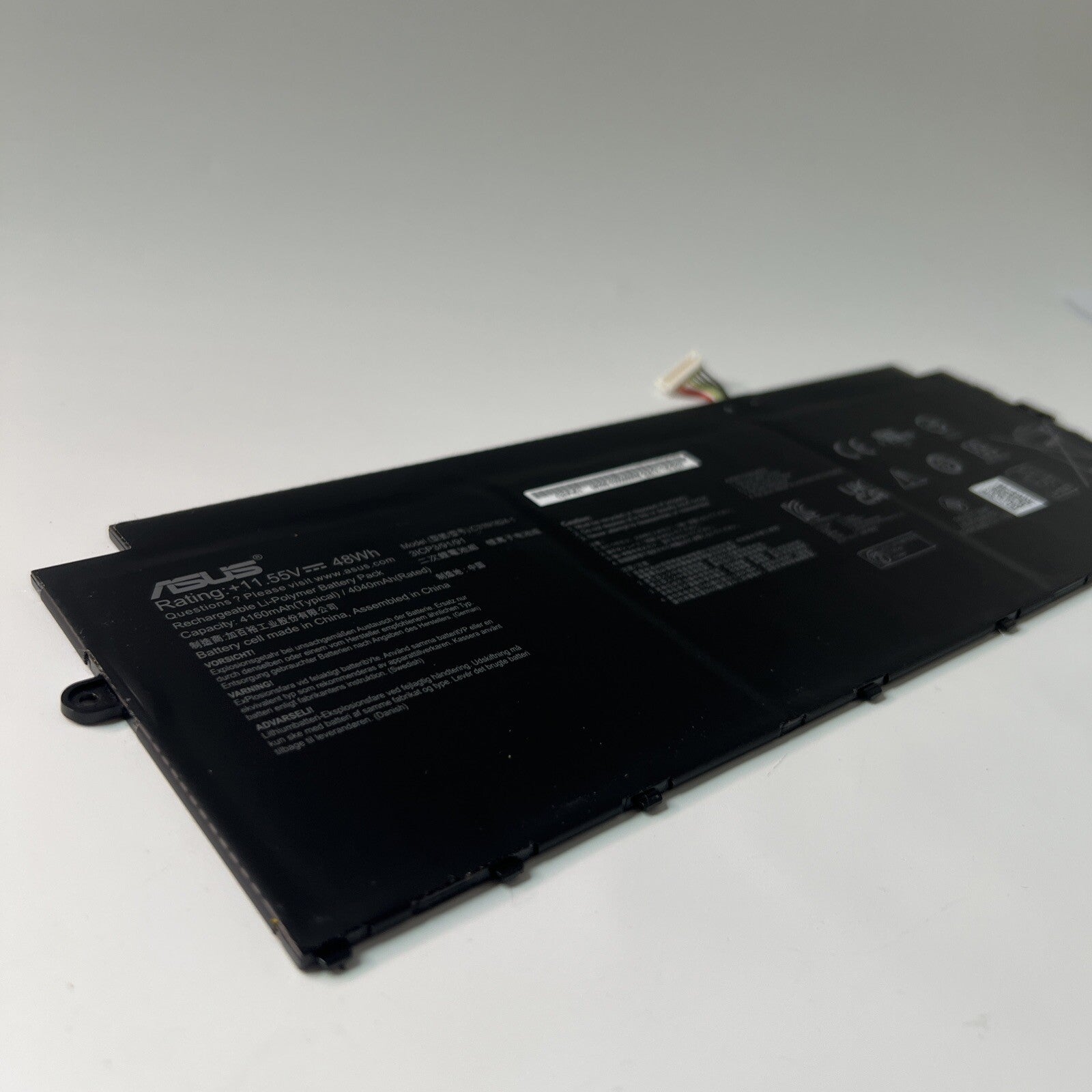 ASUS  C433T GENUINE Laptop BATTERY 0B200-03550000 C31N1824-1