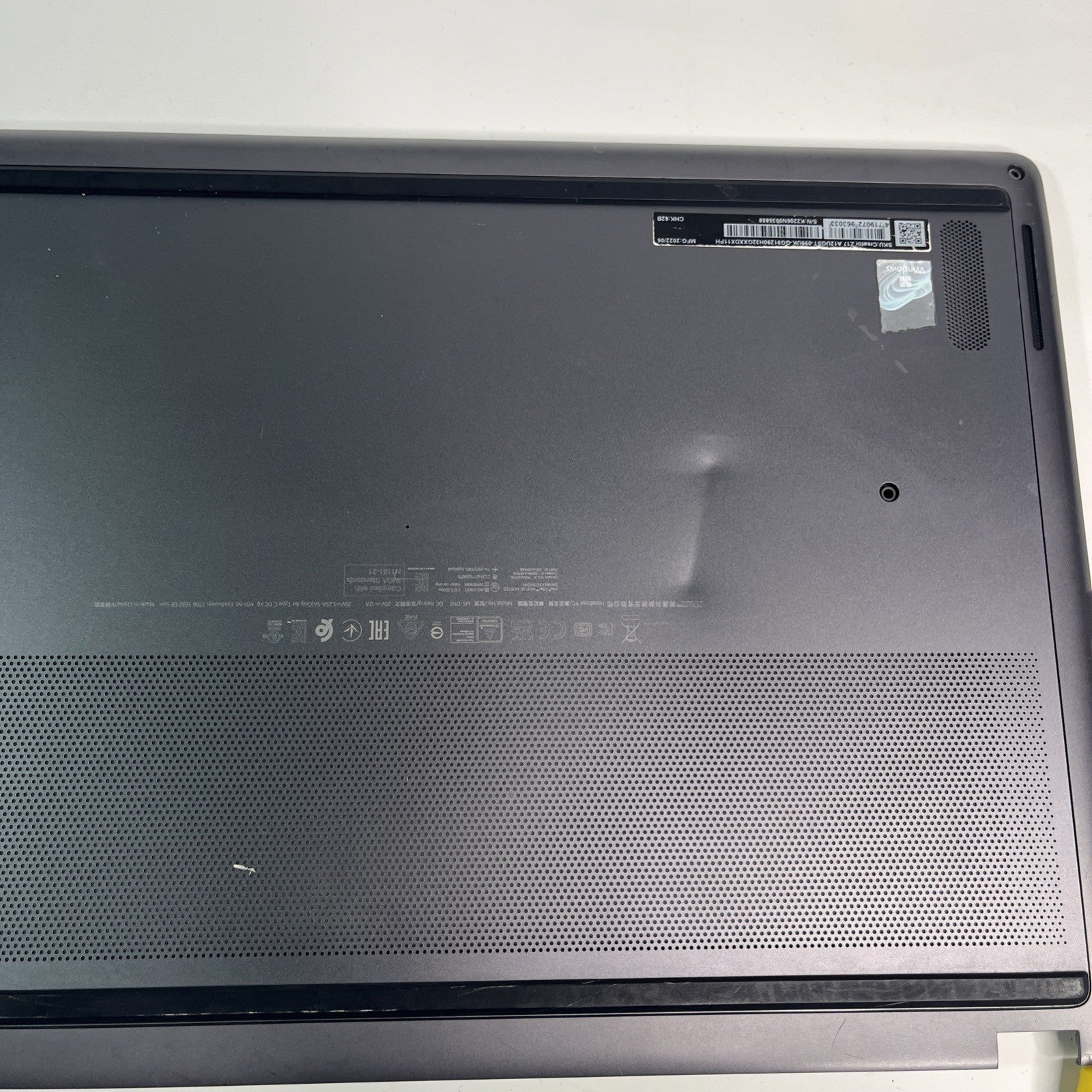 Genuine Grey msi z17 ms-17n1 bottombase Cover 3077N1D411SE