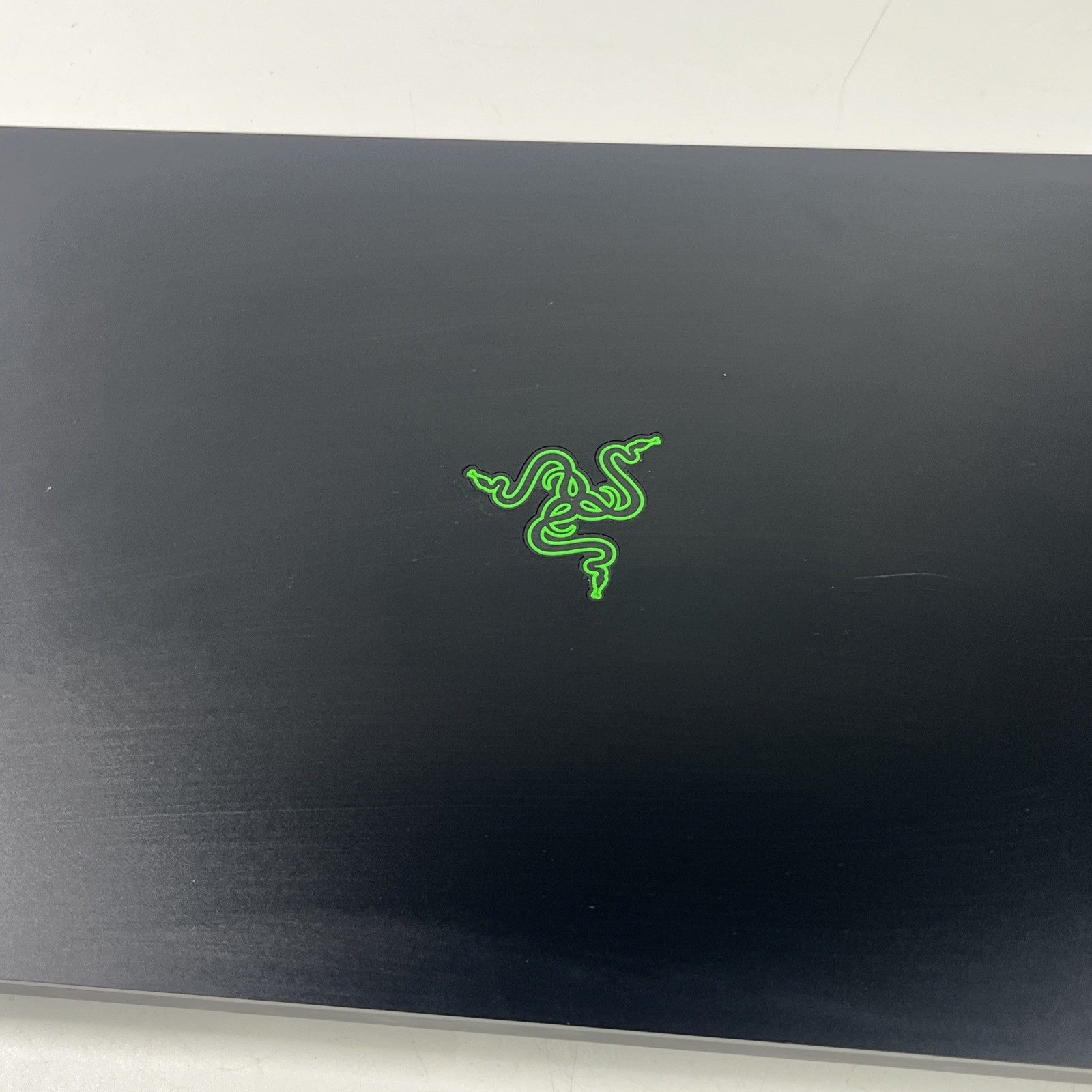 Genuine Black RAZER BLADE PRO 17 RZ09-0368 Complete Top Lid And Screen Assembly.