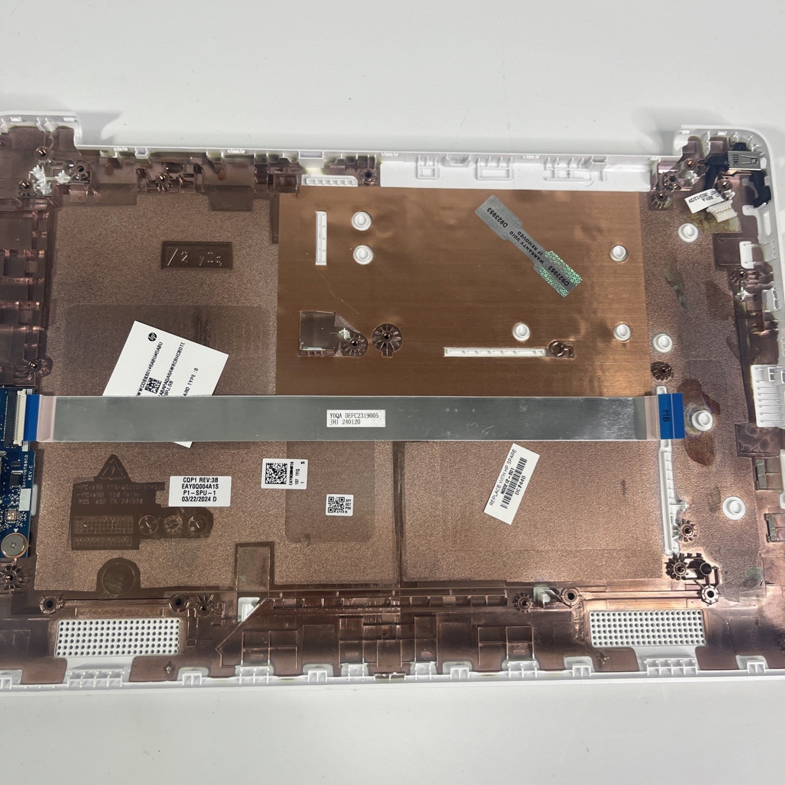 Genuine White HP Stream 11-ak0028na Bottom Case Base Cover And Usb Board EAY0Q00