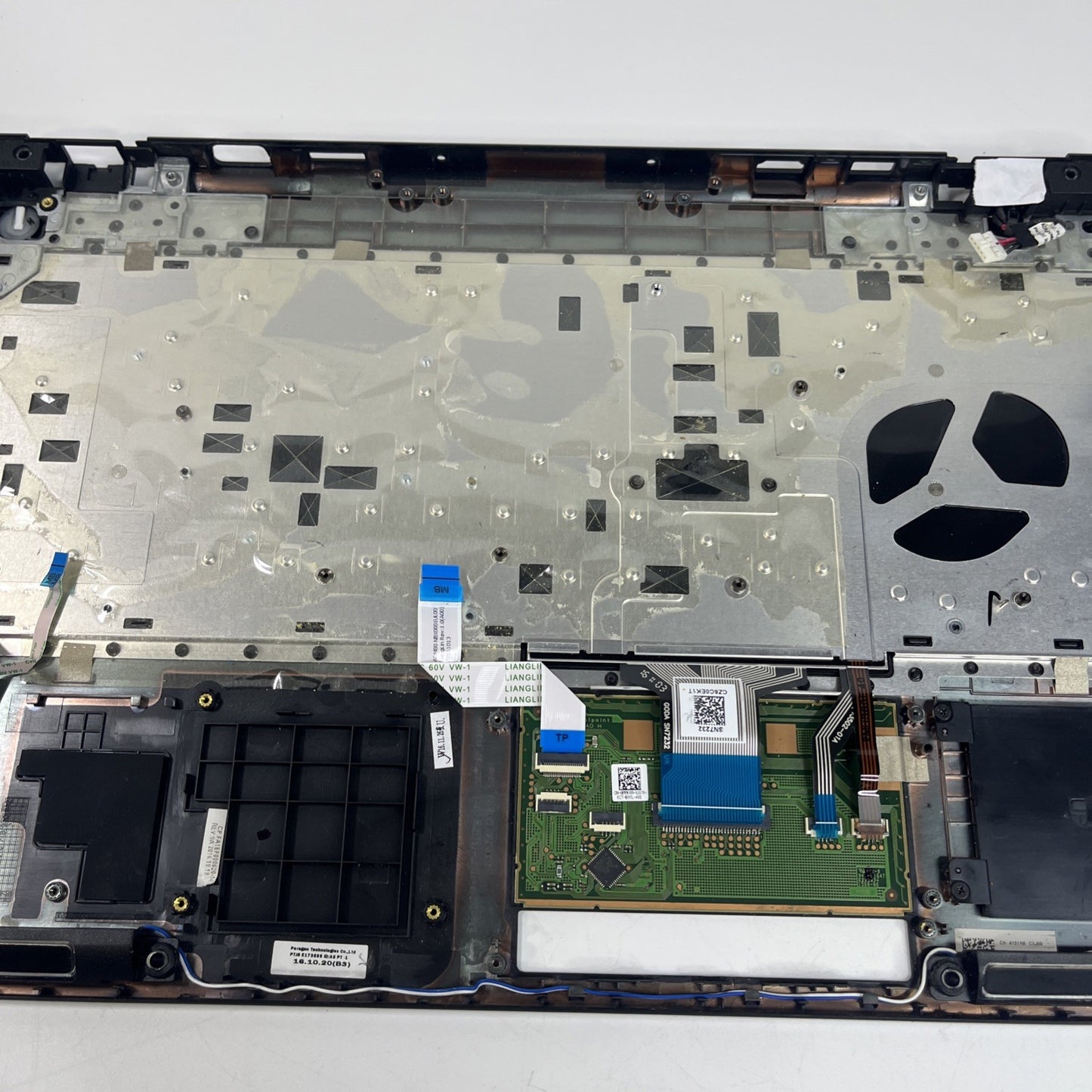 Genuine Black Dell Latitude E5570 Palmrest , Touchpad & Speakers. Missing Keys.