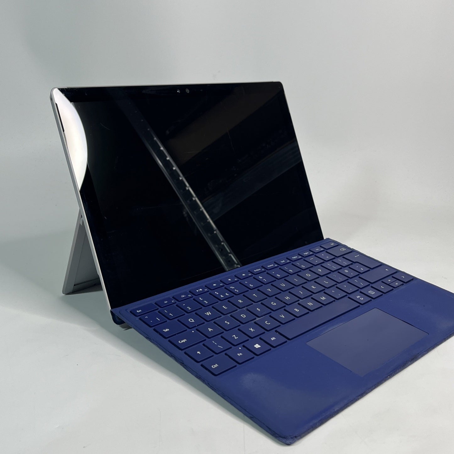 Microsoft Surface Pro 4 12.3” Intel i5-6300U  4GB RAM 128GB SSD & Keyboard