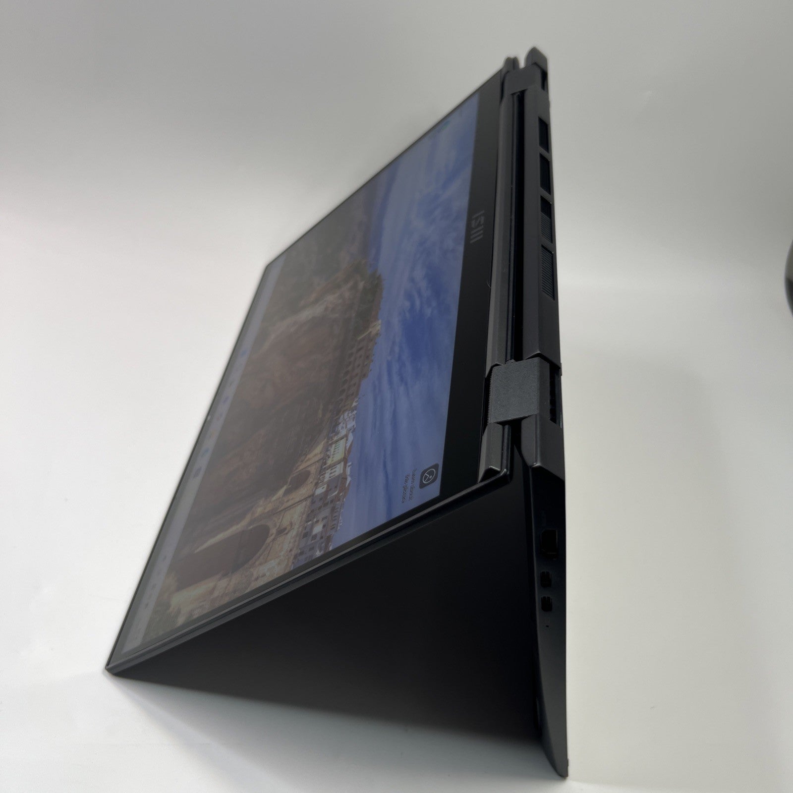 MSI Summit E14 Flip Evo 2 in 1 Laptop Intel Core i7 1360P 16GB 1TB Windows 11 