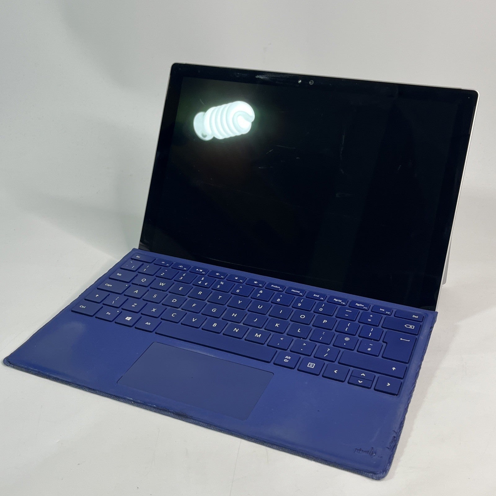 Microsoft Surface Pro 4 12.3” Intel i5-6300U  4GB RAM 128GB SSD & Keyboard