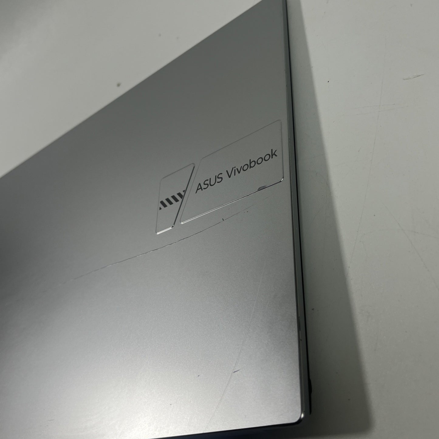 Genuine Silver Asus Vivobook 15 X1504ZA Complete Top Lid & Screen Assembly.