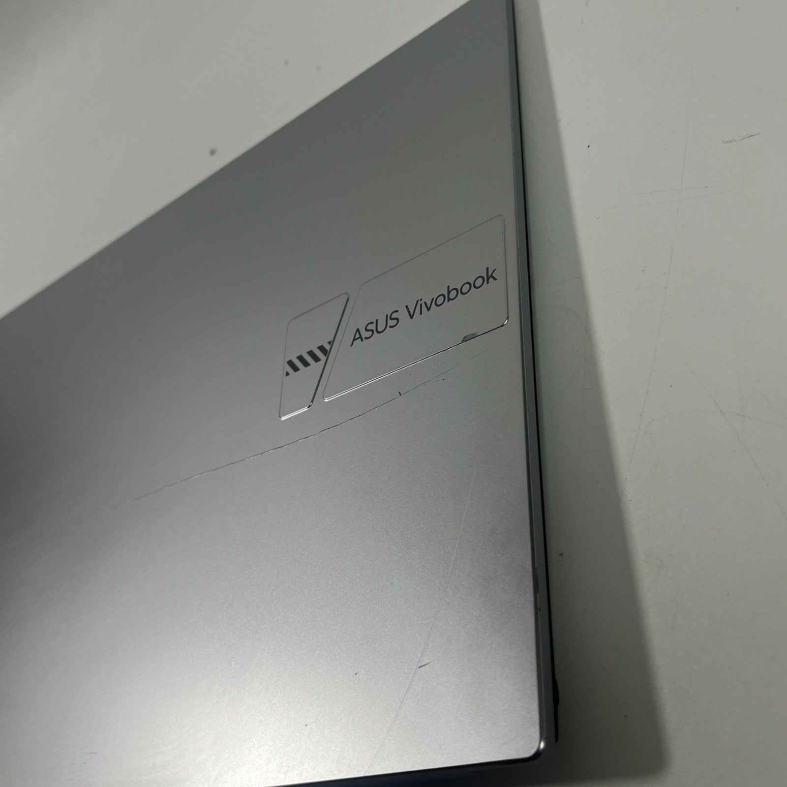 Genuine Silver Asus Vivobook 15 X1504ZA Complete Top Lid & Screen Assembly.