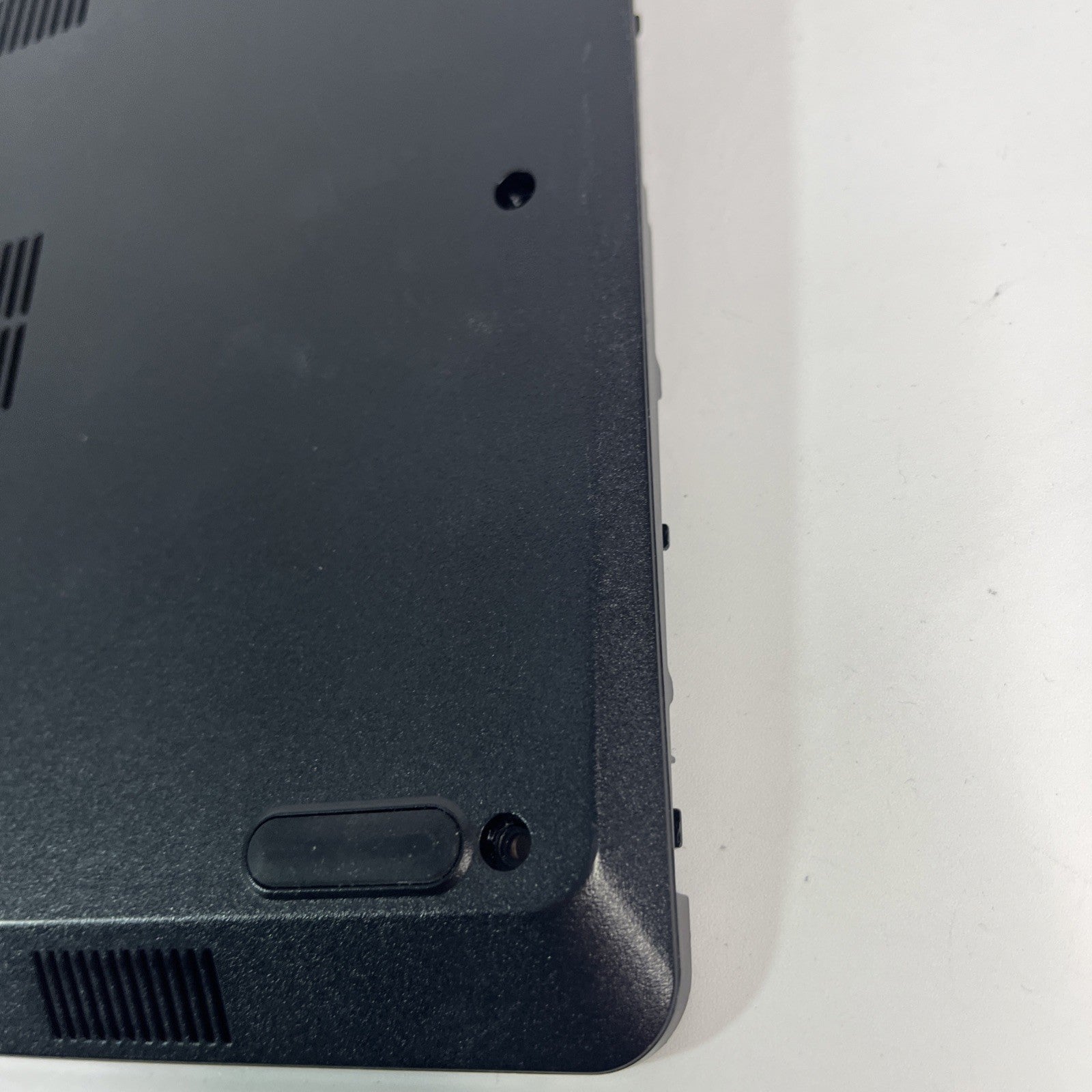 Genuine Black Dell Vostro 15 3568 Bottom-base Cn-00MRCR-JTn