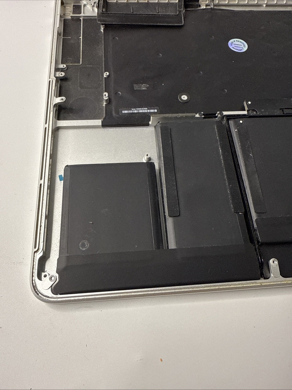 MacBook Pro A1398 15 Late 2013 Palmrest UK Keyboard Battery (key Missing)