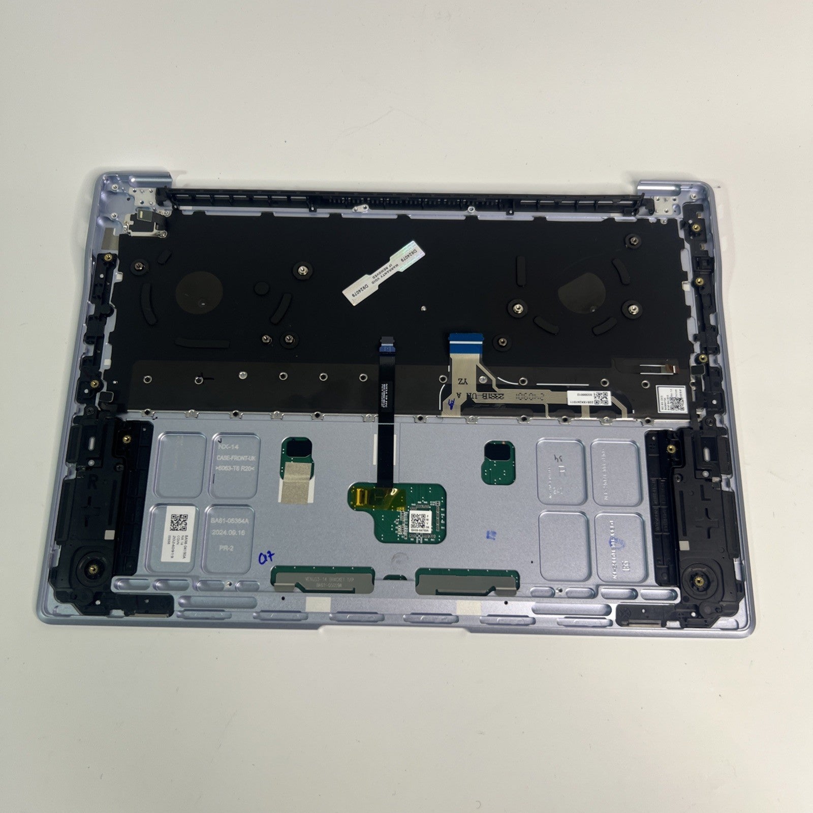Samsung Galaxy Book 4 Edge NP940XMA Palmrest / Top Case Assembly – Grade B