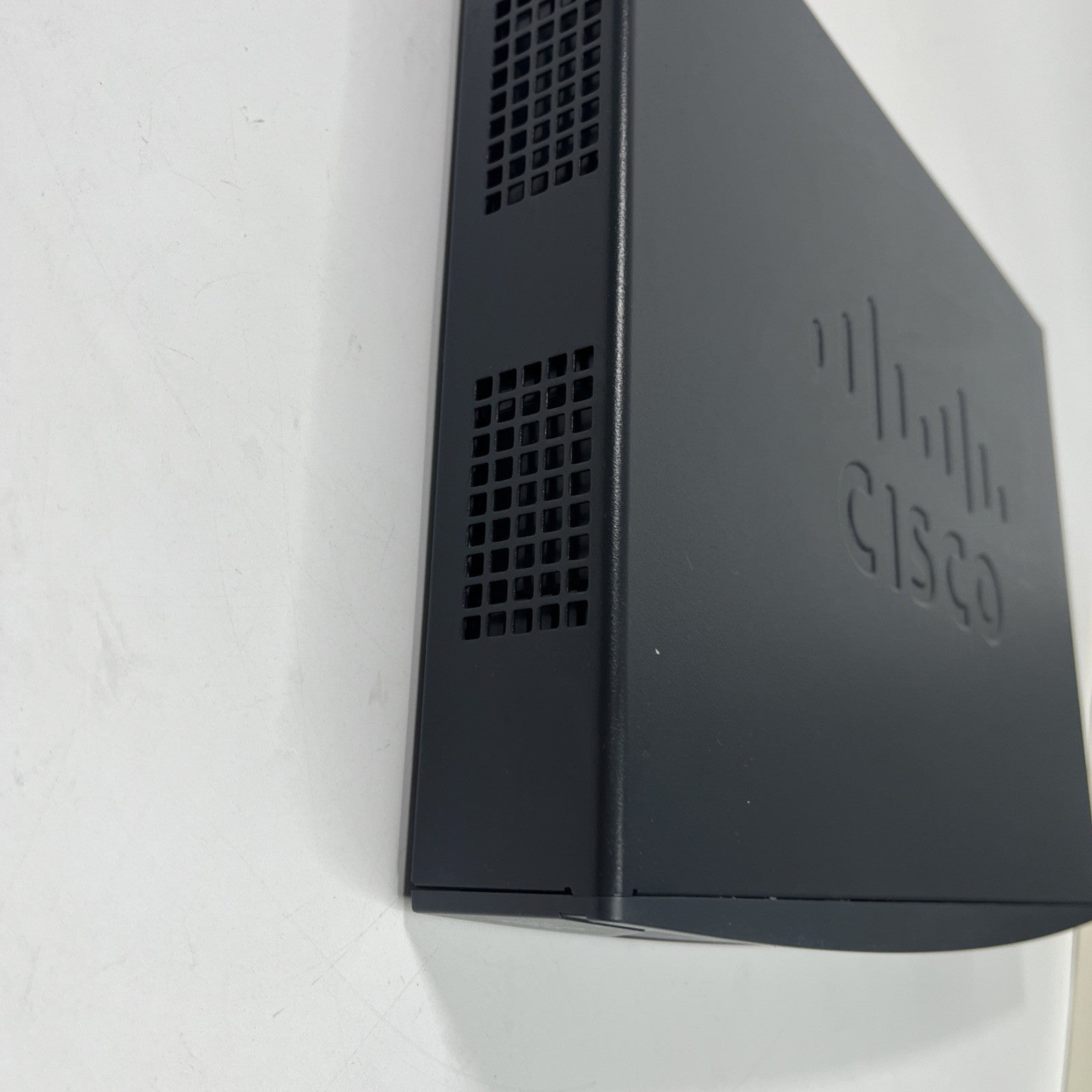 CISCO 881 Router IP Services Ethernet 800 Series