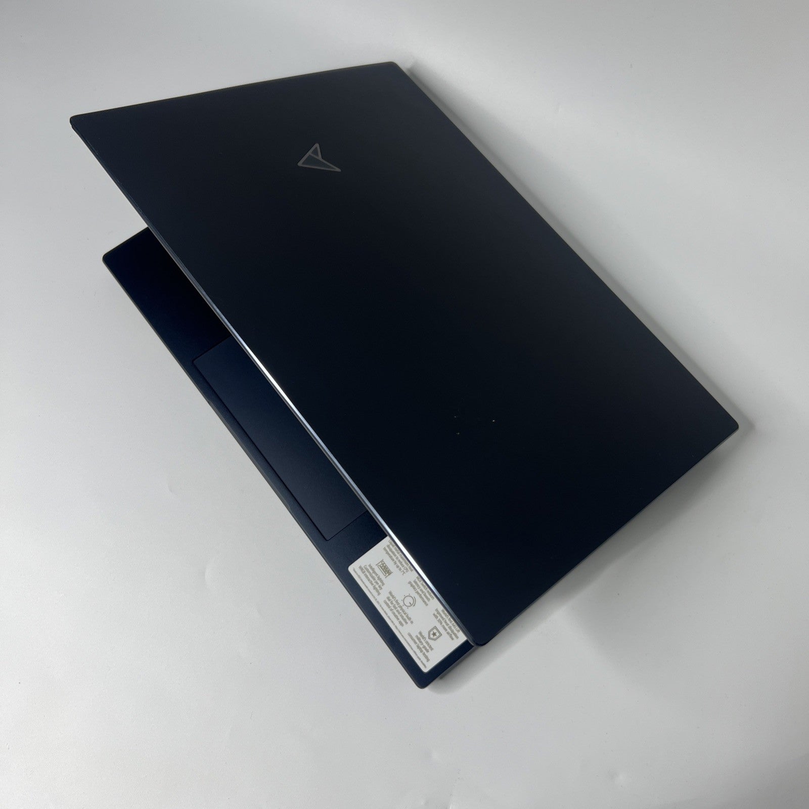 ASUS Zenbook Pro 16 UX7602BZ OLED Intel Core i9-13905H RTX 4080 32GB RAM 1TB SSD