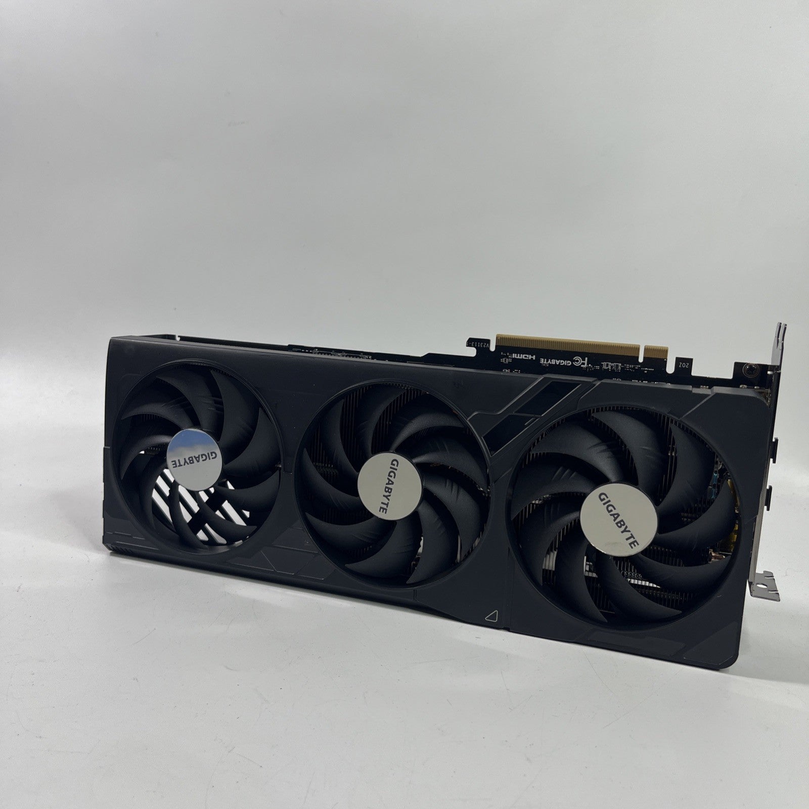 GIGABYTE GeForce RTX 4080 Super WINDFORCE 16GB GDDR6X . Powers Up, No Display.