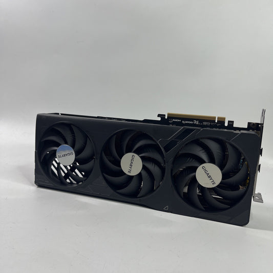 GIGABYTE GeForce RTX 4080 Super WINDFORCE 16GB GDDR6X . Powers Up, No Display.