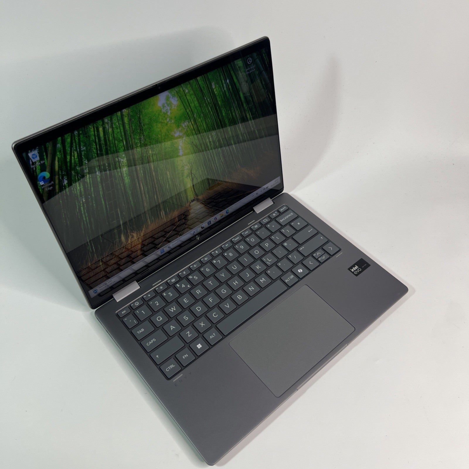 HP Envy x360 14-FC0501SA Ultra 5-125U 2-in-1 Touchscreen 16GB 512GB SSD Grade B