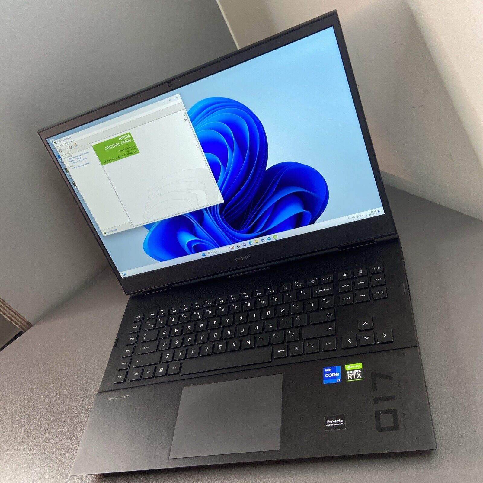 HP Omen 17-ck1502na Core i7-12700H 16GB 512GB SSd RTX 3060 17.3” Gaming Laptop