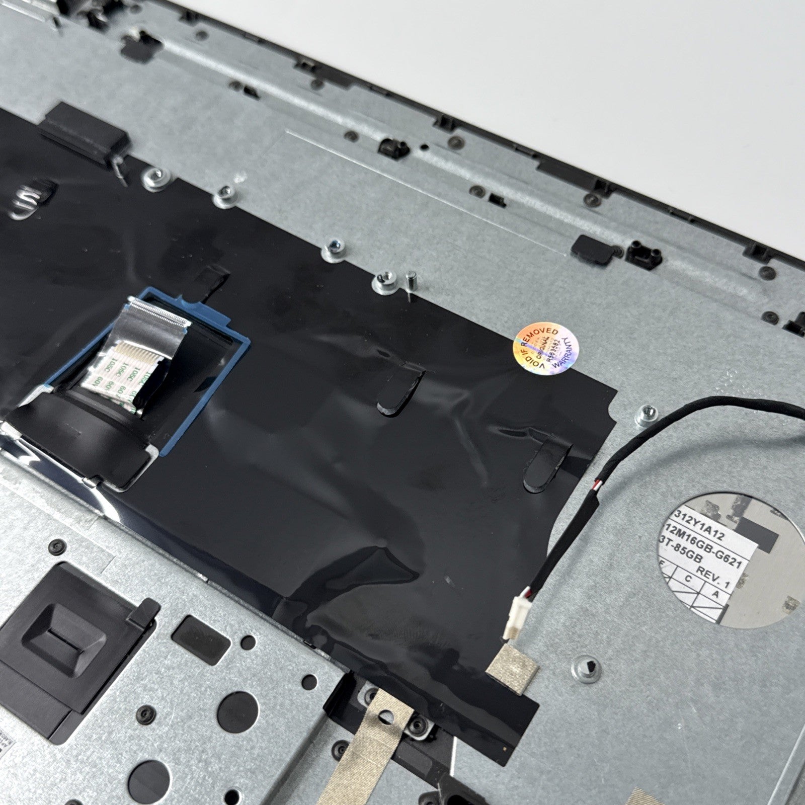 Lenovo Thinkpad L470 Palmrest UK Keyboard (KEY MISSING) Black