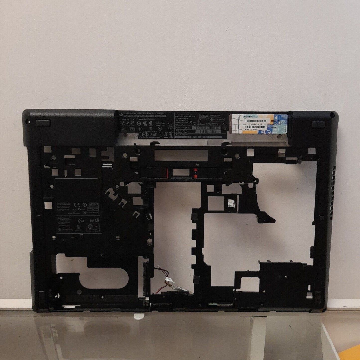 HP Probook 6570B 6560B Base Chassis Bottom Case 644695-001