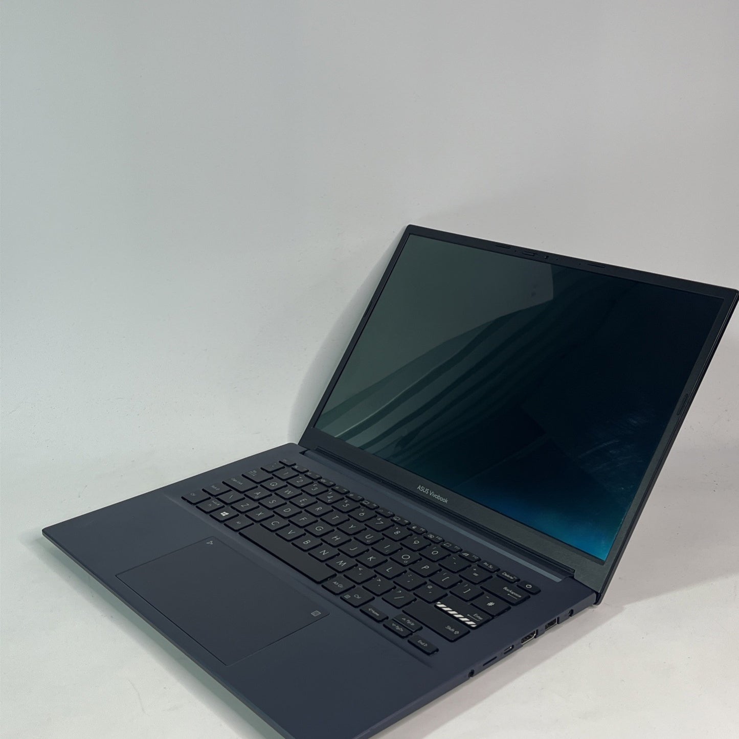 Asus Vivobook 14 OLED M3401Q Ryzen 9 5900HX 3.3GHz SSD RAM 16GB 512GB Win 11