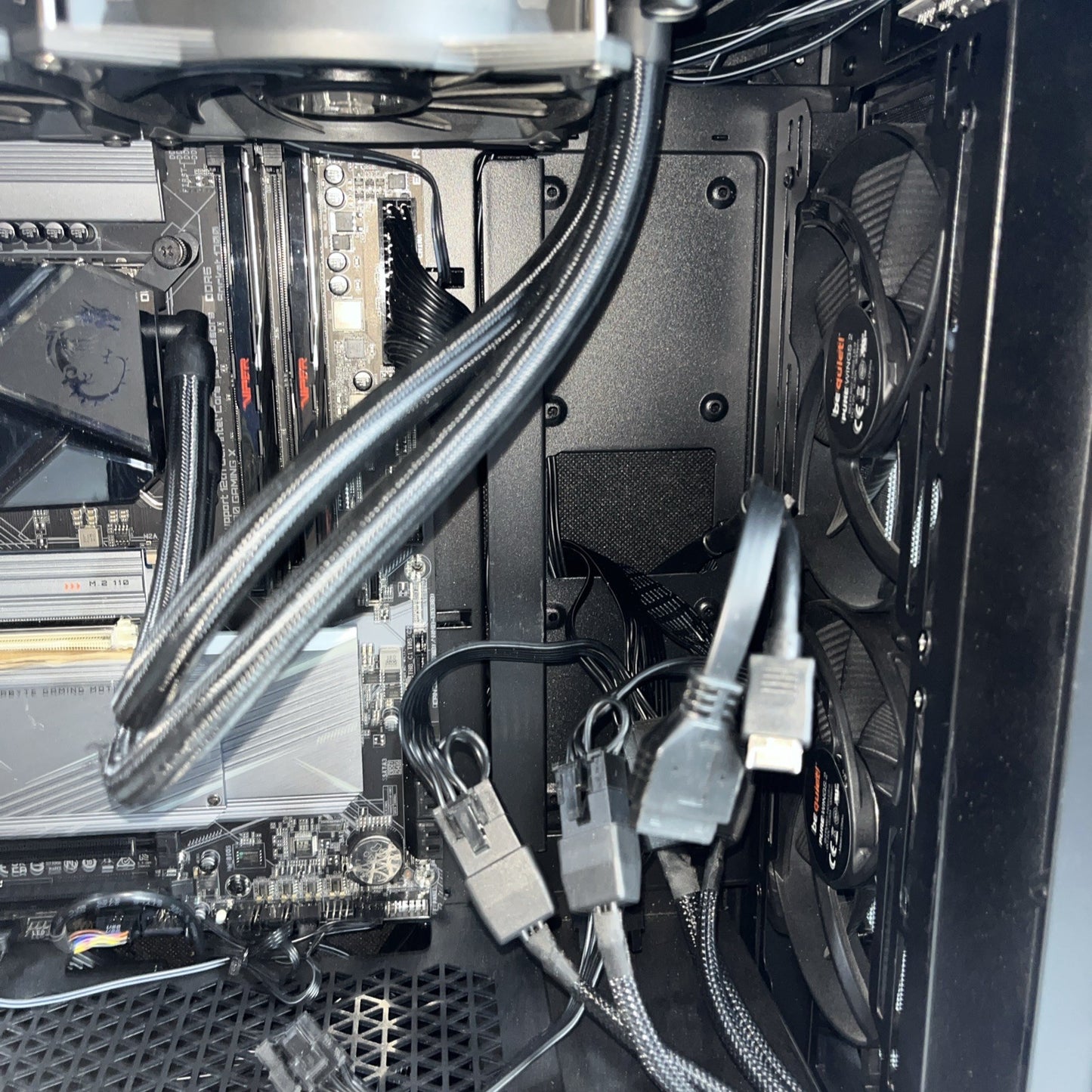BE QUITE! Gaming PC i7-13700KF 32GB RAM 1TB SSD Gigabyte MB Z690 Gaming X