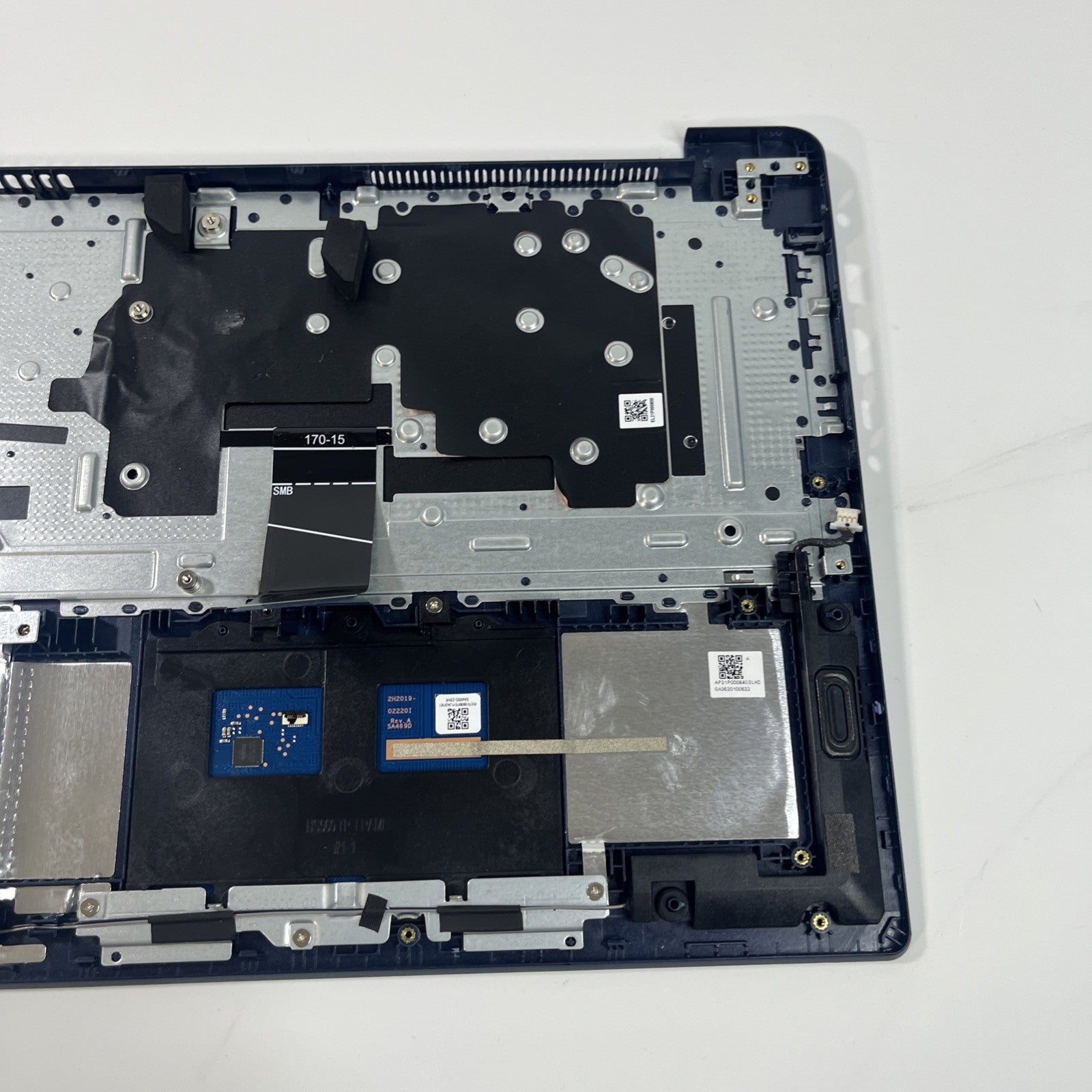 Genuine Lenovo Ideapad 3 15IAu7 Palmrest, Touchpad & Speakers ChJ10B350