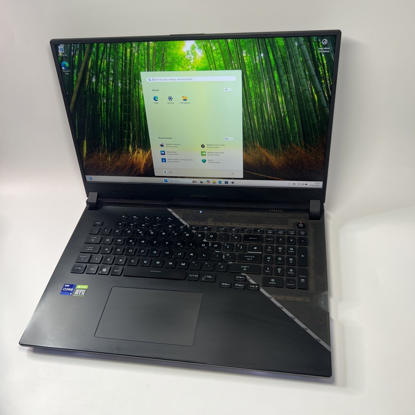 ASUS ROG Strix SCAR 17 SE G733 17.3" i9-12950HX RTX 3080Ti 32GB RAM 1TB SSD