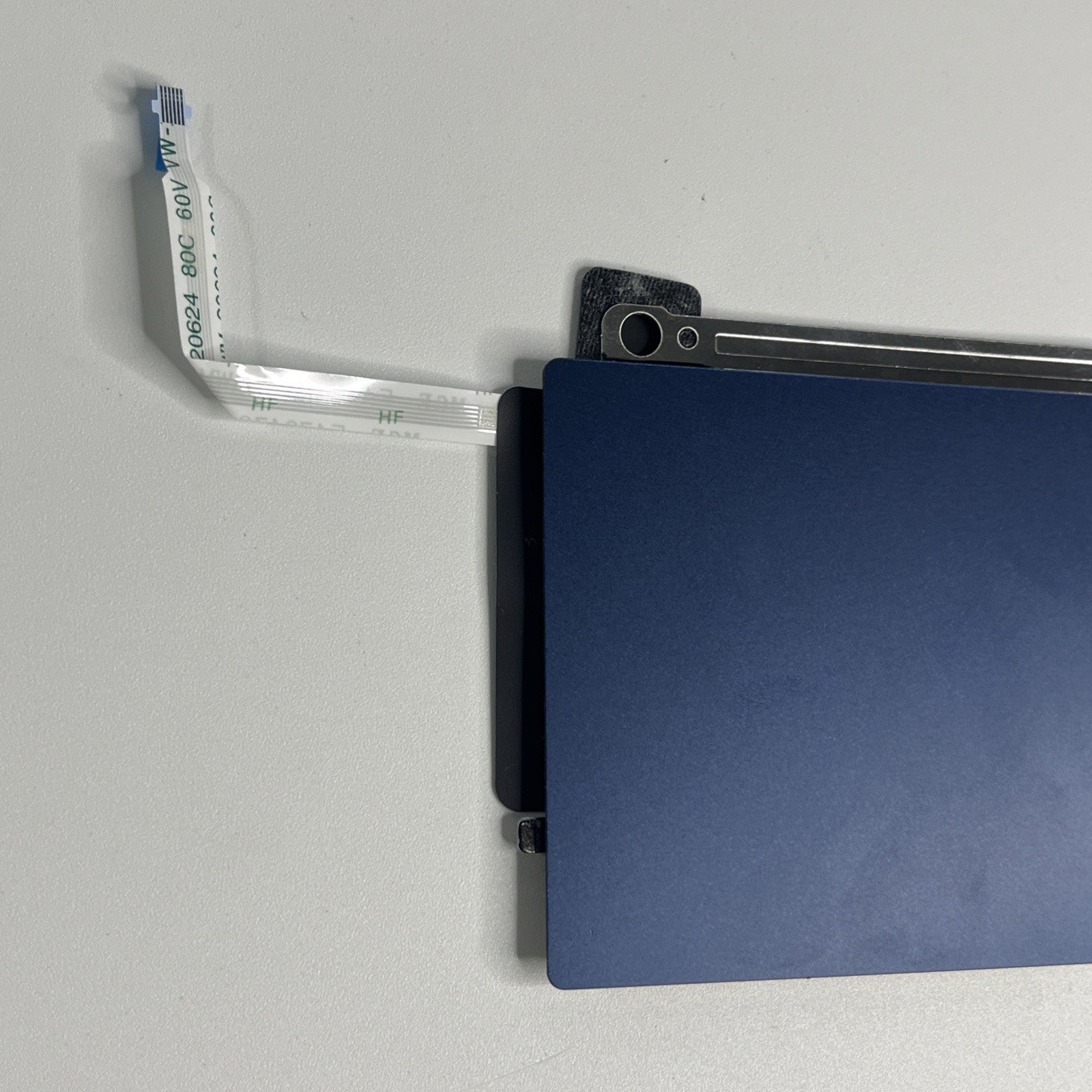 Lenovo Ideapad  Slim 3 Chrome 14M868 Laptop Touchpad Blue