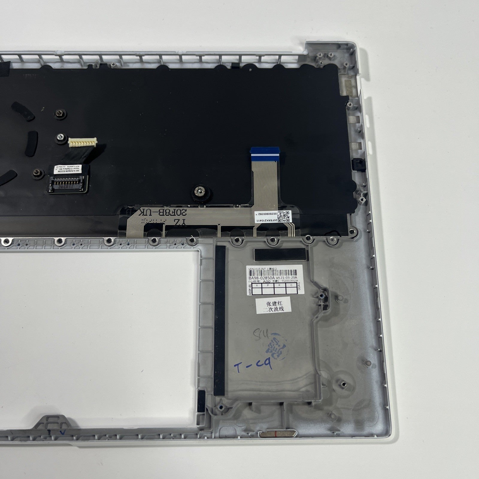 Genuine White Samsung Galaxy Book Pro NP950XDB  Palmrest & Keyboard BA5904593A.
