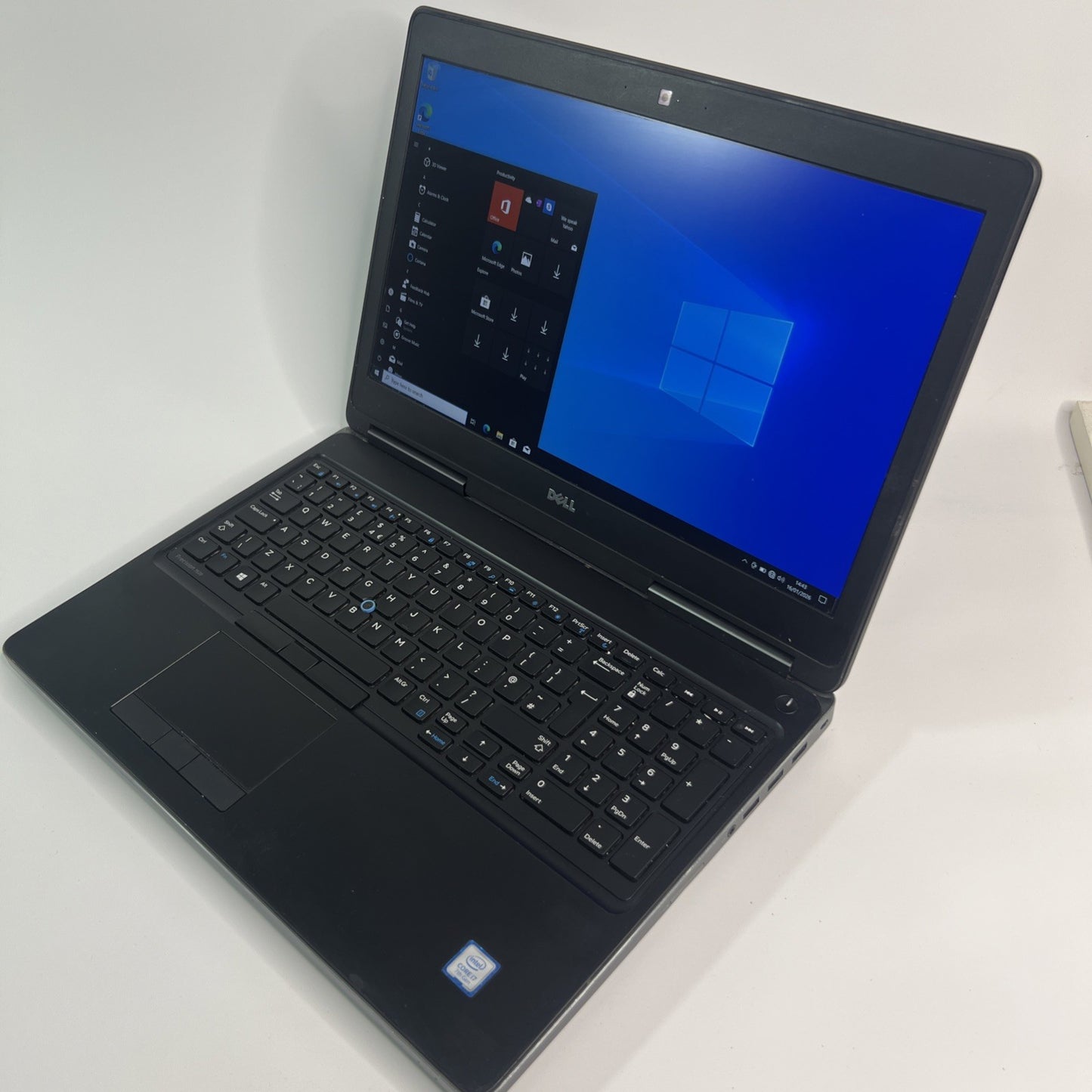 Dell Precision 7520 Mobile Workstation Laptop – Intel Core i7-7920HQ 16GB RAM