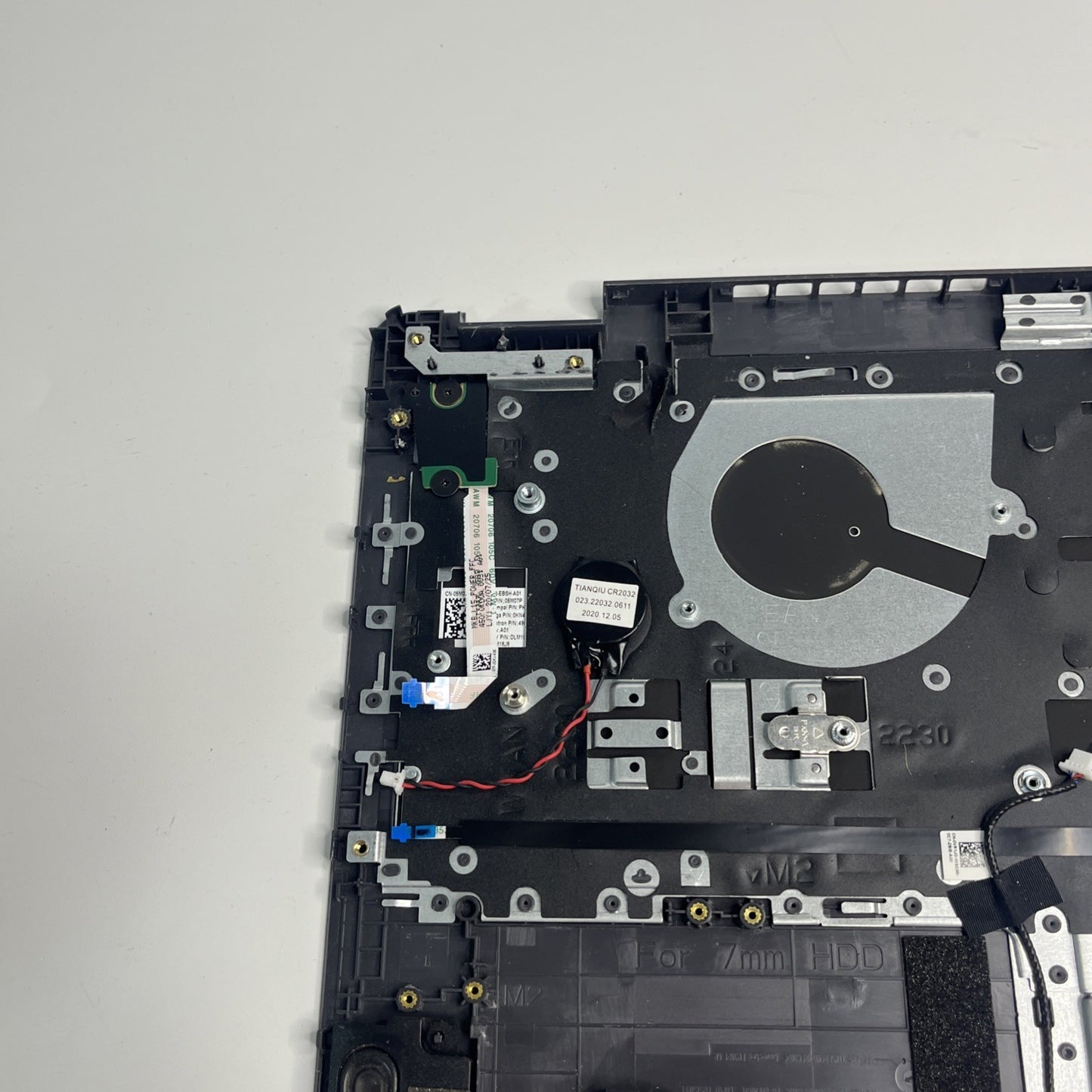 Genuine Grey Dell Latitude 3510 Palmrest Keyboard And Speakers  Missing Keys.