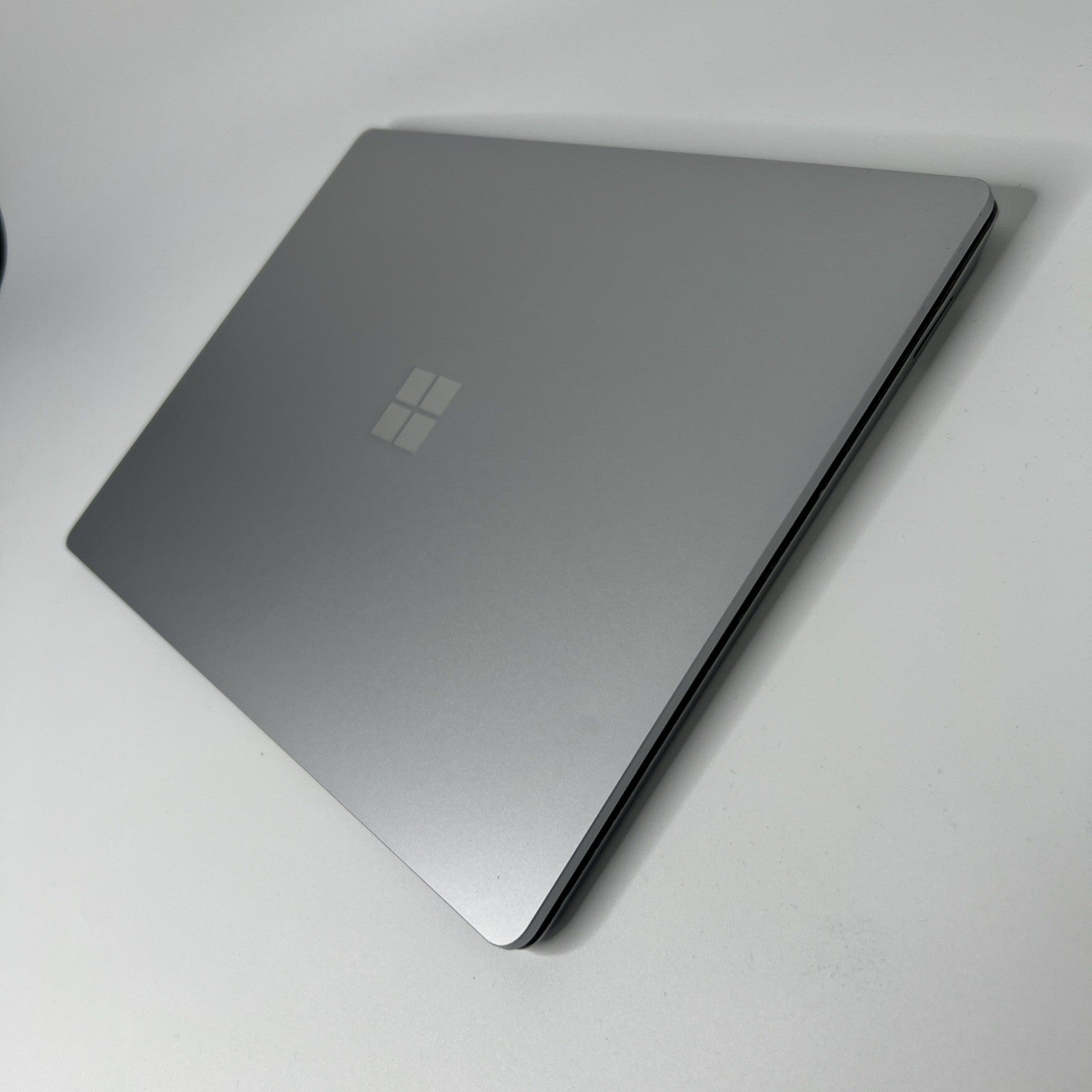 Microsoft Surface Laptop 4 13.5" Inte i7-1185G7 16GB RAM 512GB SSD Windows 11