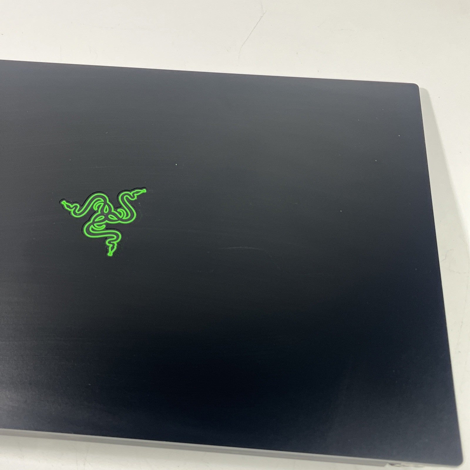 Genuine Black RAZER BLADE PRO 17 RZ09-0368 Complete Top Lid And Screen Assembly.